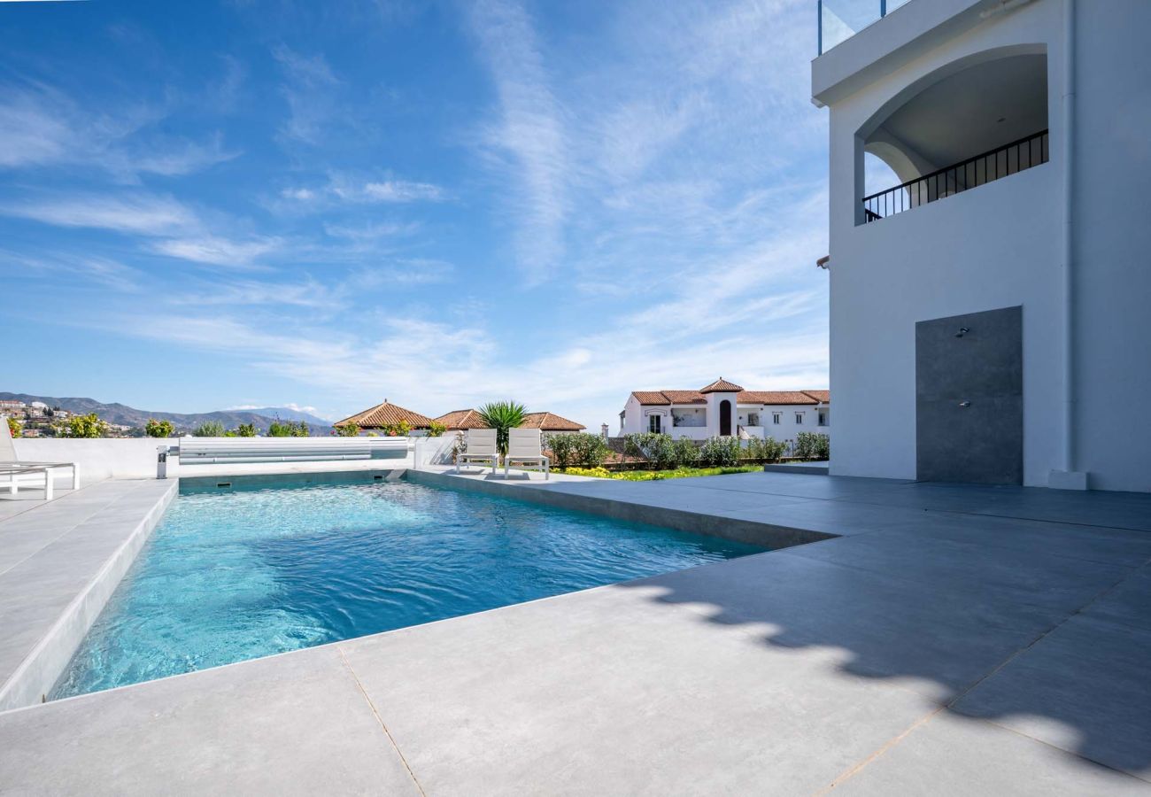 Villa en La Herradura - Stunning 4 bed villa with private pool and views