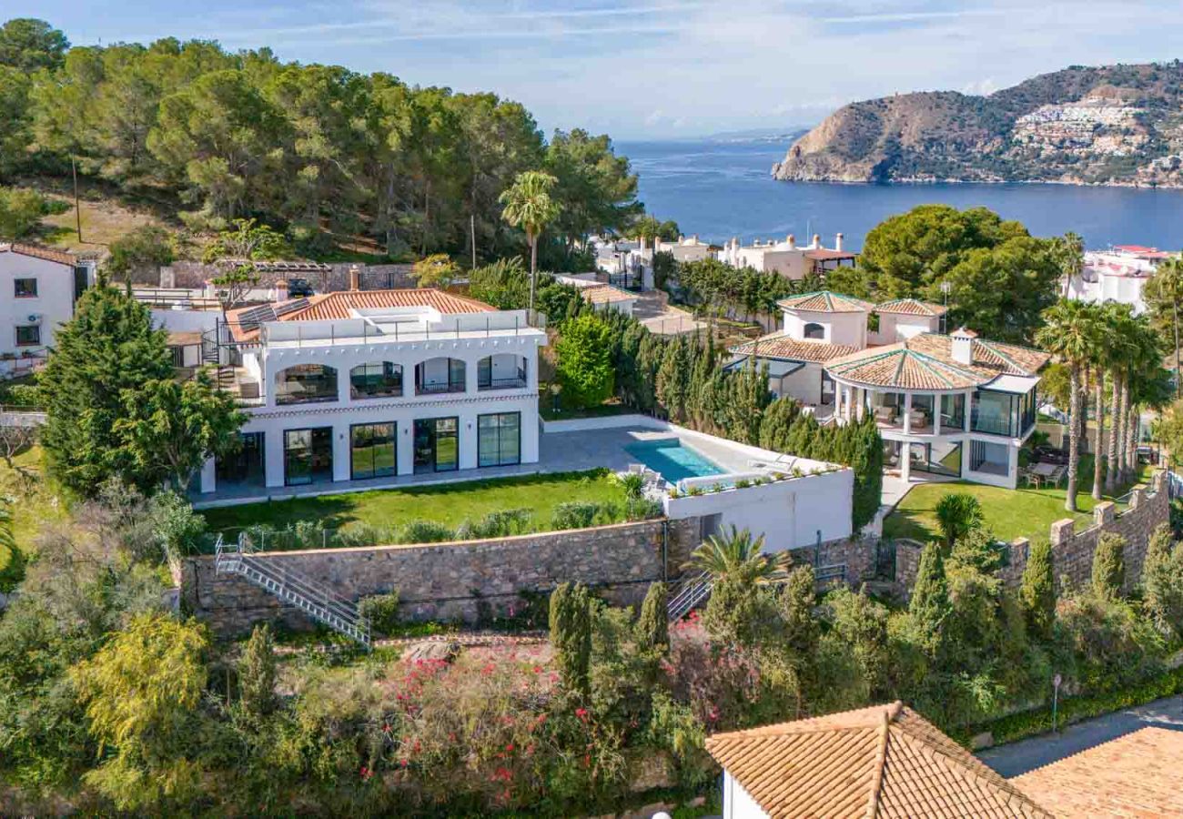 Villa en La Herradura - Stunning 4 bed villa with private pool and views